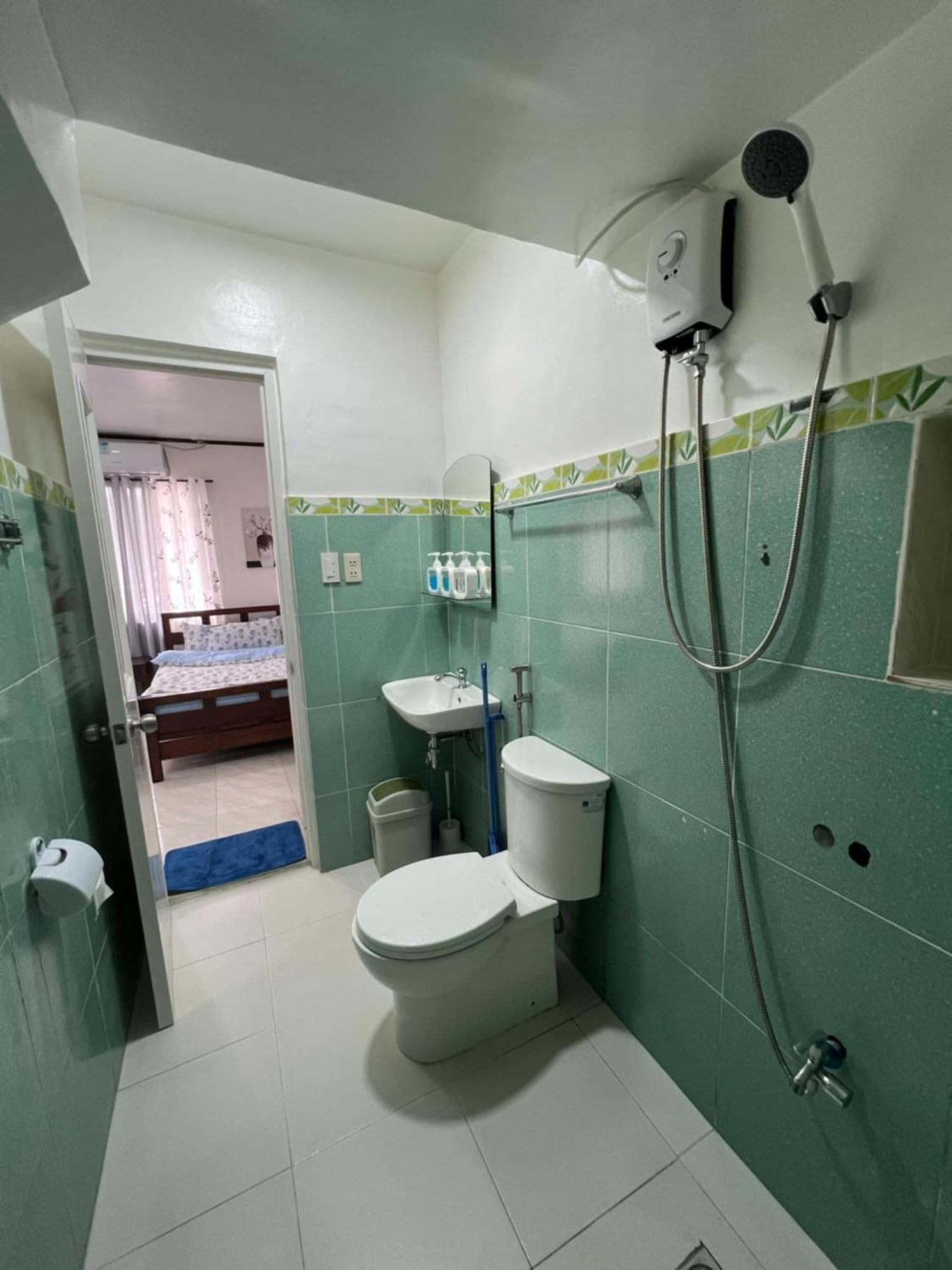Itaytay Princesa Michaella Hostel מראה חיצוני תמונה