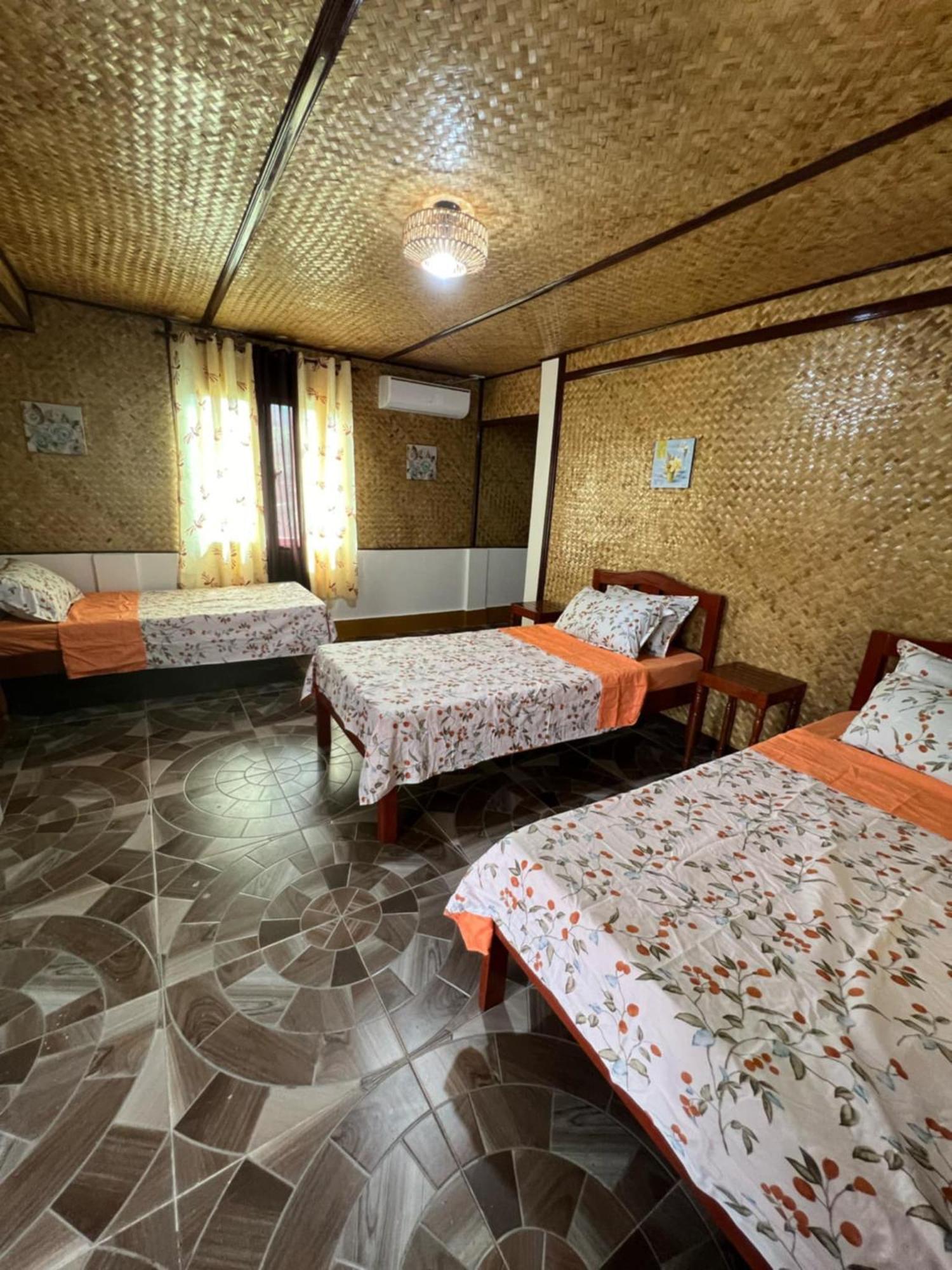 Itaytay Princesa Michaella Hostel מראה חיצוני תמונה